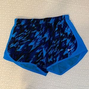 Women’s Nike Athletic shorts, gently used